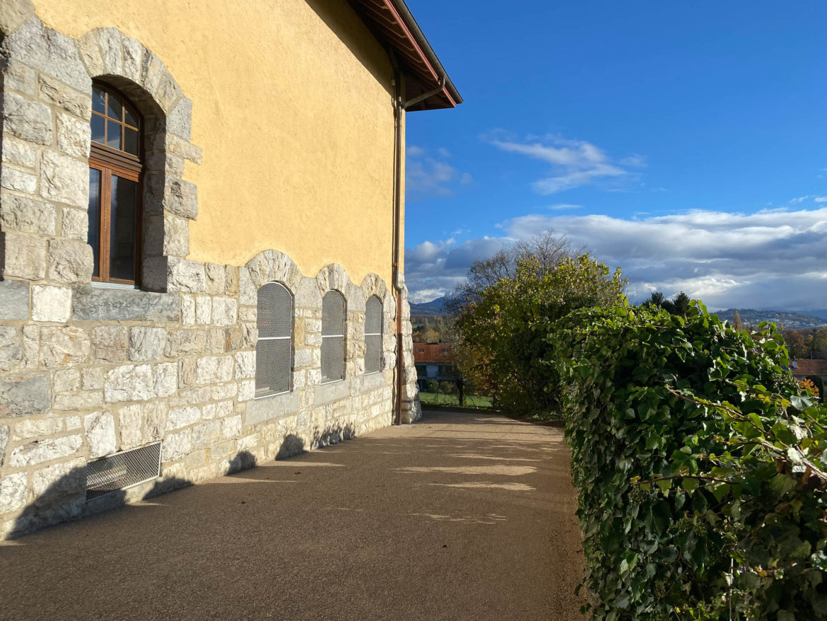 2024 - Jacquet SA – Ecole de Choulex – Concept : Pleine Terre Paysage & Communication